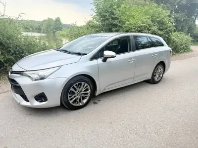 Used Toyota Avensis