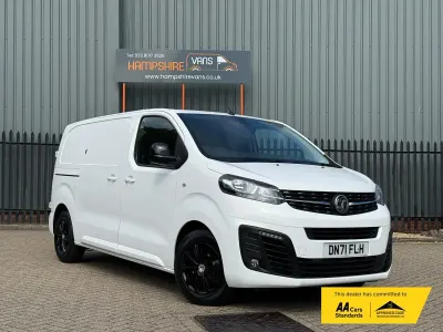 Used Vauxhall Vivaro Sportive 100 HP (73 kW) 2021 White MPV