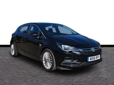 Second-hand Vauxhall Astra Elite 150 CP (110 kW) 2016 Negru Hatchback
