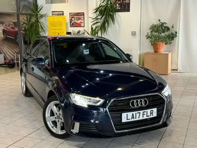 Używany Audi A3 Sport 150 KM (110 kW) 2017 Niebieski Hatchback