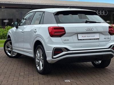 Begagnad Audi Q2 S-Line 150 HK (110 kW) 2022 Vit SUV