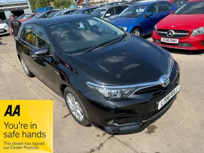 Used Toyota Auris Hybrid