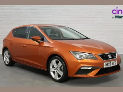Begagnad Seat Leon FR 150 HK (110 kW) 2019 Orange Halvkombi
