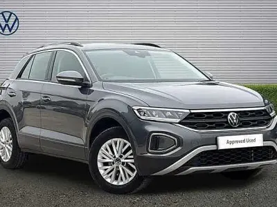 Usado VW T-Roc Life 150 HP (110 kW) 2023 Cinzento SUV