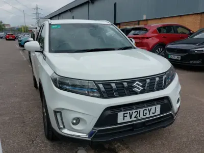Używany Suzuki Vitara SZ-T 129 KM (94 kW) 2021 Biały SUV