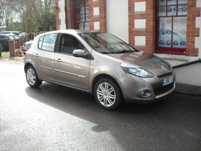 used Renault Clio o INITIALE TOMTOM VVT 5-Door Hatchback