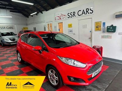 Used Ford Fiesta Zetec 82 HP (60 kW) 2014 Red Hatchback