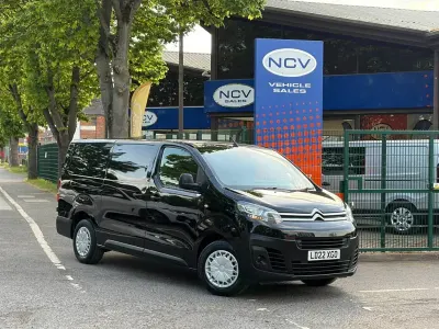 Używany Citroën Dispatch 2022 Czarny Minivan