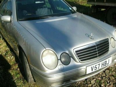 Begagnad Mercedes E200 Classic 1999 Sedan
