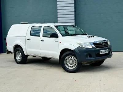 Used Toyota HiLux Active 2016 White Pickup