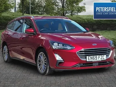 Used Ford Focus Titanium X 147 HP (108 kW) 2020 Red Estate