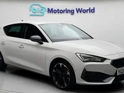 Used Cupra Leon 150 HP (110 kW) 2023 White Hatchback