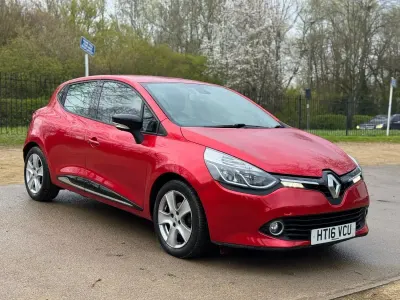 Used Renault Clio Dynamique 75 HP (55 kW) 2016 Red Hatchback