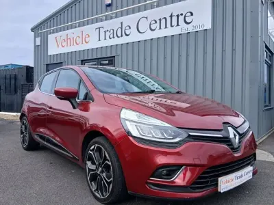 Used Renault Clio Dynamique 90 HP (66 kW) 2017 Red Hatchback