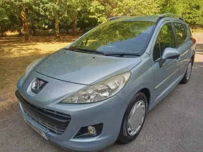 Used Peugeot 207 Active 95 HP (69 kW) 2011 Blue Estate