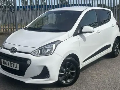 Used Hyundai i10 Premium 66 HP (48 kW) 2017 White Hatchback