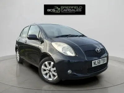 Begagnad Toyota Yaris 2008 Svart Halvkombi