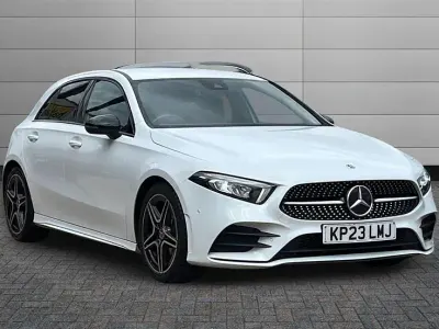 Begagnad Mercedes A180 Executive 136 HK (100 kW) 2023 Vit Halvkombi