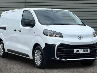Used Toyota Proace 120 HP (88 kW) 2025 White MPV