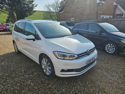 Used VW Touran SEL 150 HP (110 kW) 2018 White MPV