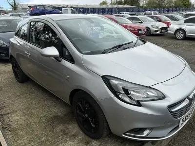 Używany Vauxhall Corsa SRi 2016 Srebrny Hatchback
