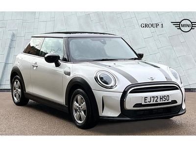 Used Mini Cooper Classic 136 HP (100 kW) 2022 White Hatchback
