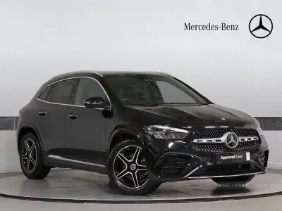 Käytetty Mercedes GLA200 Executive 163 HP (119 kW) 2025 Musta Katumaasturi