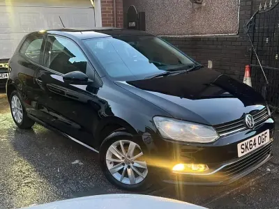 Begagnad VW Polo SE 2014 Svart Halvkombi