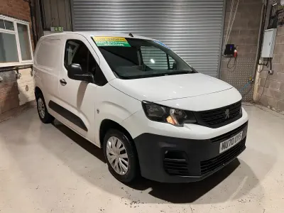 Used Peugeot Partner 2020 White MPV