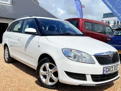 Used Skoda Fabia SE 90 HP (66 kW) 2013 White Estate