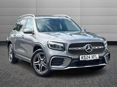 Mercedes GLB220