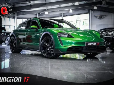 Usado Porsche Taycan Cross Turismo 419 kW (571 HP) 2022 Verde Carrinha