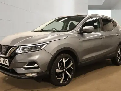Used Nissan Qashqai Tekna 110 HP (80 kW) 2017 Grey SUV