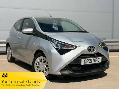 Used Toyota Aygo X-play 72 HP (52 kW) 2021 Silver Hatchback