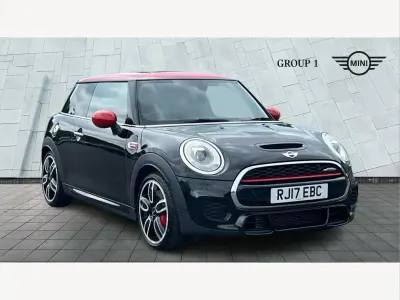 Używany Mini John Cooper Works Hatch 231 KM (169 kW) 2017 Czarny Hatchback