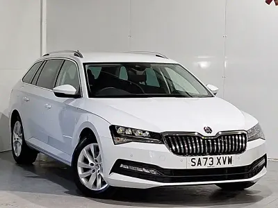 Used Skoda Superb SE Technology 150 HP (110 kW) 2023 White Estate