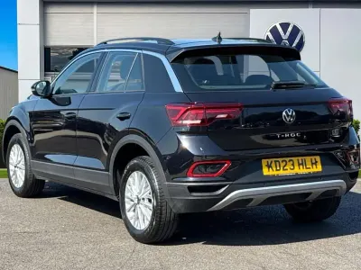 Used VW T-Roc Life 150 HP (110 kW) 2023 Black SUV