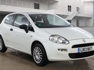 Used Fiat Punto Pop 69 HP (50 kW) 2013 White Hatchback