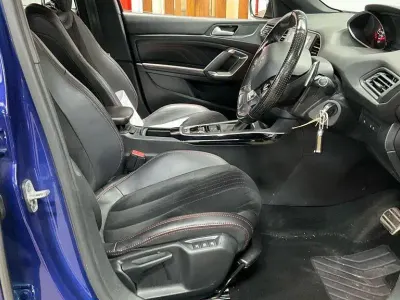 Used Peugeot 308 GT-line 131 HP (96 kW) 2015 Blue Hatchback