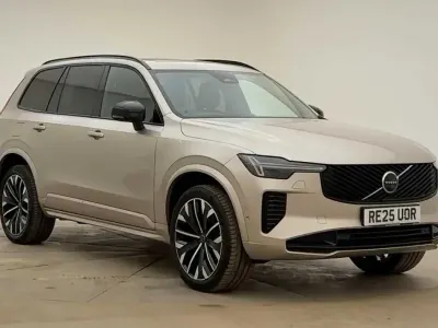 Used Volvo XC90 Ultra 455 HP (334 kW) 2025 Gold SUV