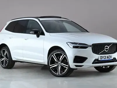 Usado Volvo XC60 R-Design Pro 390 CV (286 kW) 2021 Blanco SUV