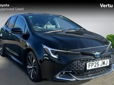 Używany Toyota Corolla Design 140 KM (102 kW) 2025 Czarny Hatchback