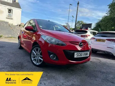 Used Mazda 2 Inclusive 102 HP (75 kW) 2011 Red Hatchback
