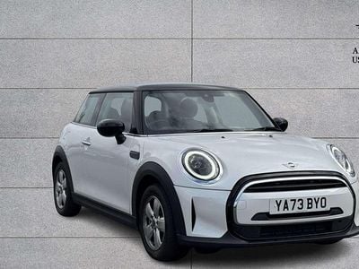 Used Mini Cooper Classic 134 HP (98 kW) 2023 White Hatchback