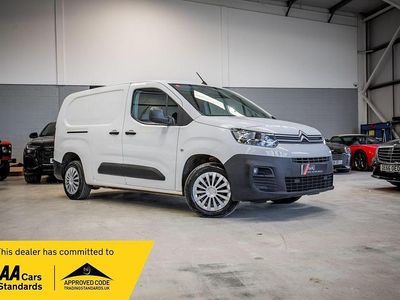 Used Citroën Berlingo 100 HP (73 kW) 2020 White MPV