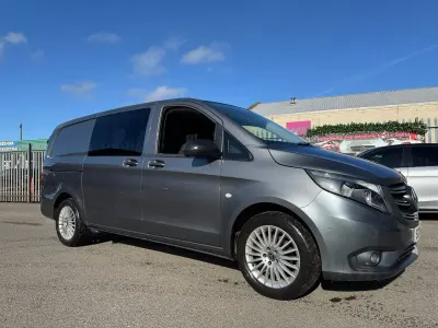 Usado Mercedes Vito Premium 2021 Cinzento Van
