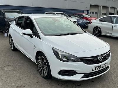 Used Vauxhall Astra SRi 122 HP (89 kW) 2020 White Hatchback