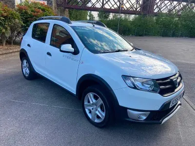 Used Dacia Sandero Ambiance 90 HP (66 kW) 2015 White Hatchback