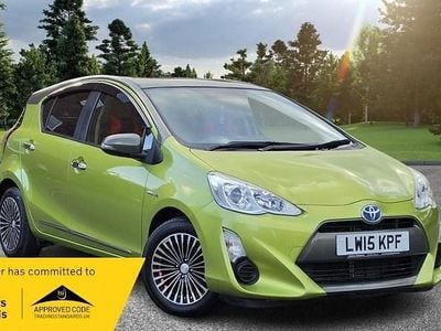 Używany Toyota Yaris Hybrid 2015 Zielony