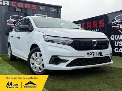 Used Dacia Sandero Essentiel 91 HP (66 kW) 2022 White Hatchback